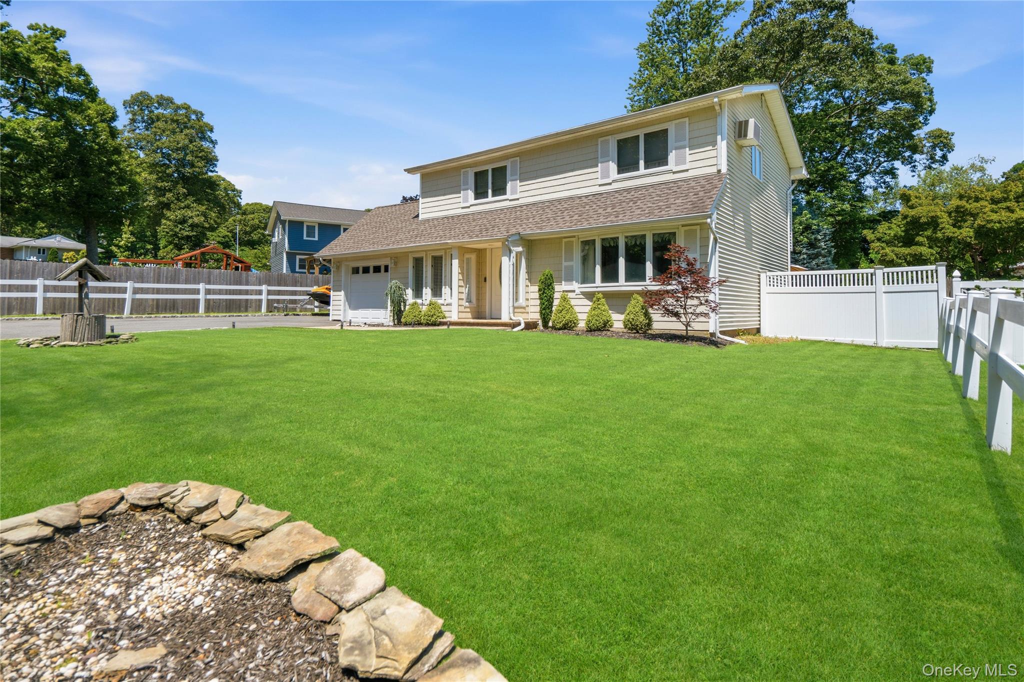 115 Patchogue Drive Property Photo 3