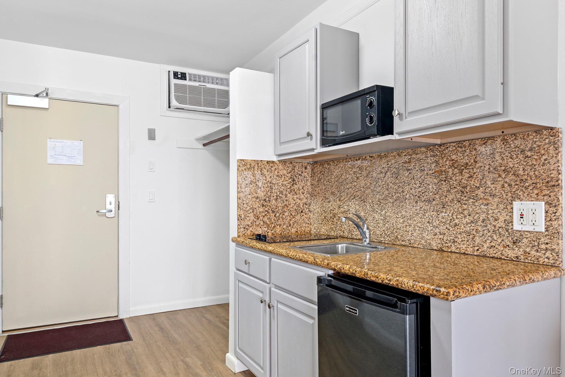 126 S Emerson Avenue 88 Property Photo 8