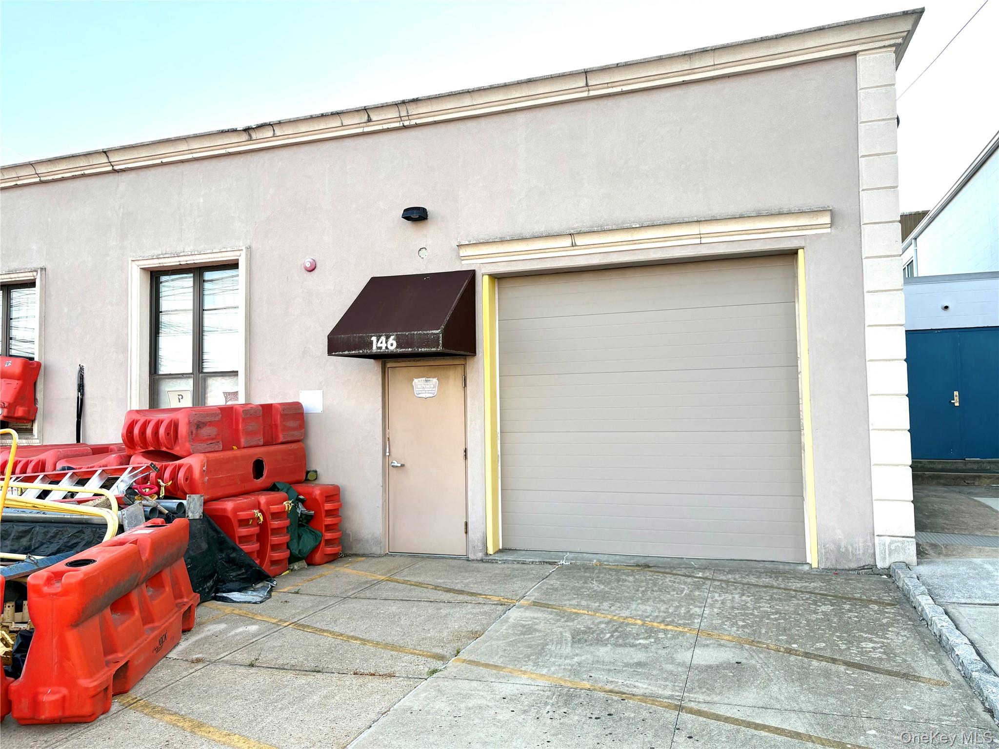146 E 2nd Street Property Photo 6