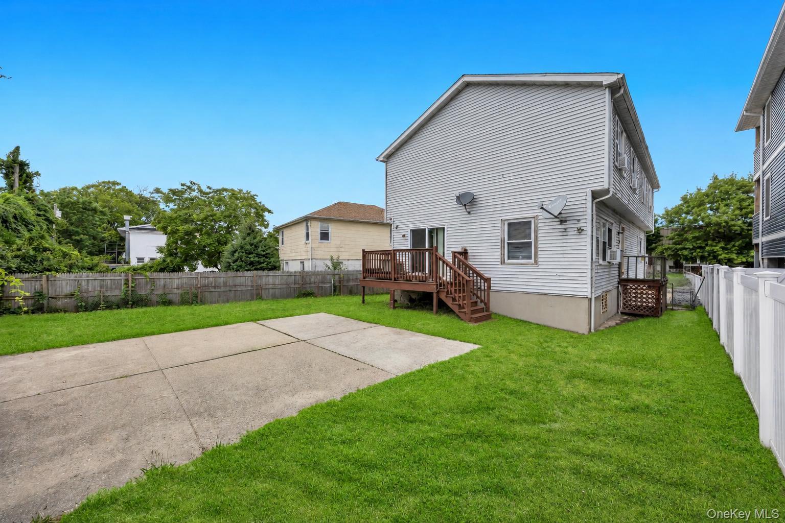 20 E Pine Street Property Photo 4