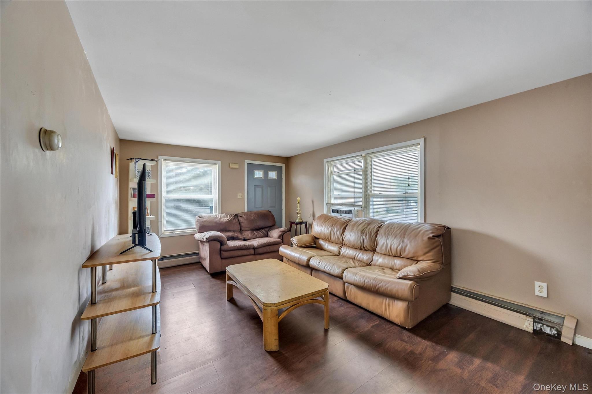 20 E Pine Street Property Photo 10