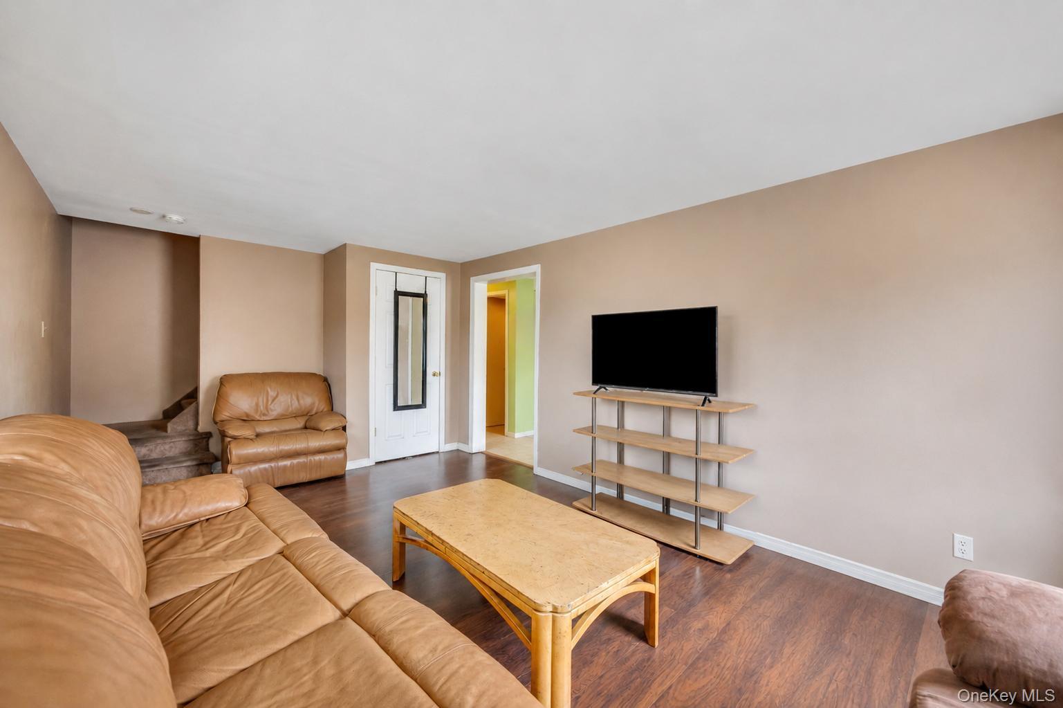 20 E Pine Street Property Photo 12