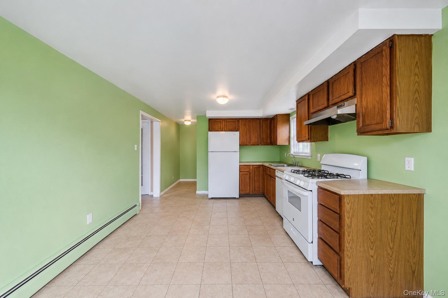 20 E Pine Street Property Photo 13