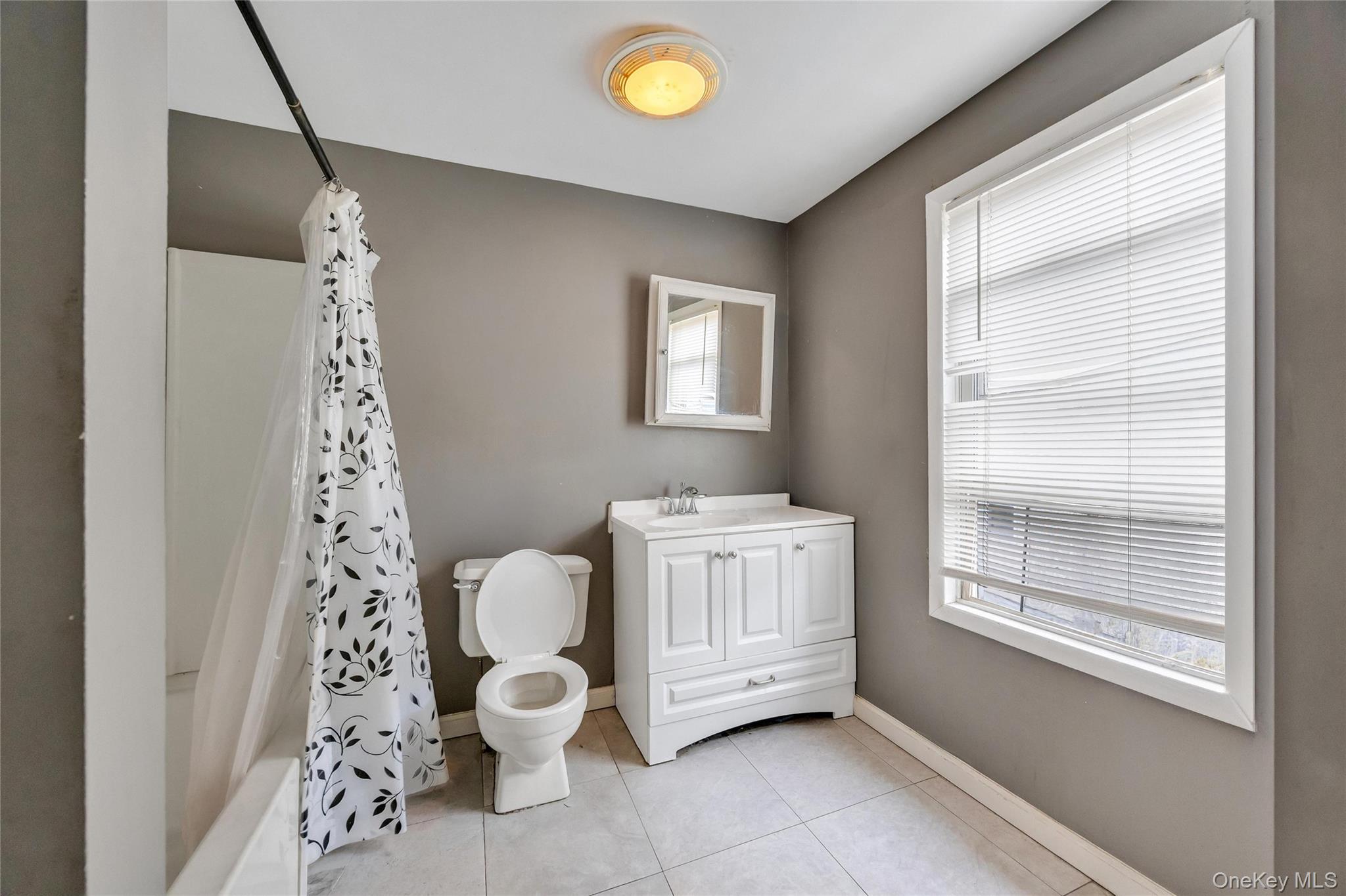 20 E Pine Street Property Photo 17
