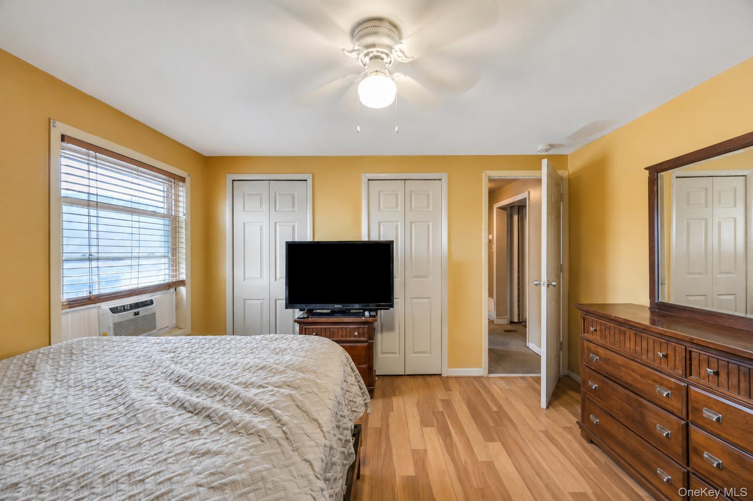 20 E Pine Street Property Photo 30