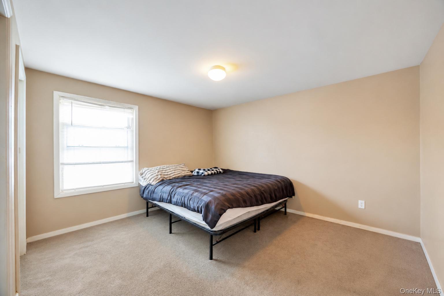 20 E Pine Street Property Photo 33