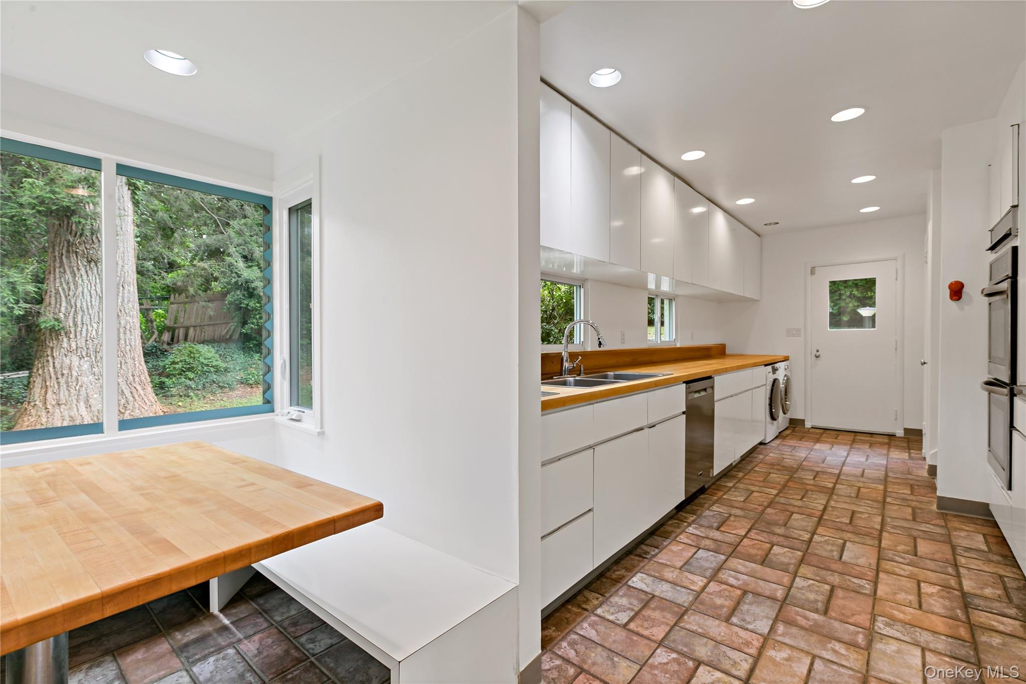 3 Tory Lane Property Photo 11