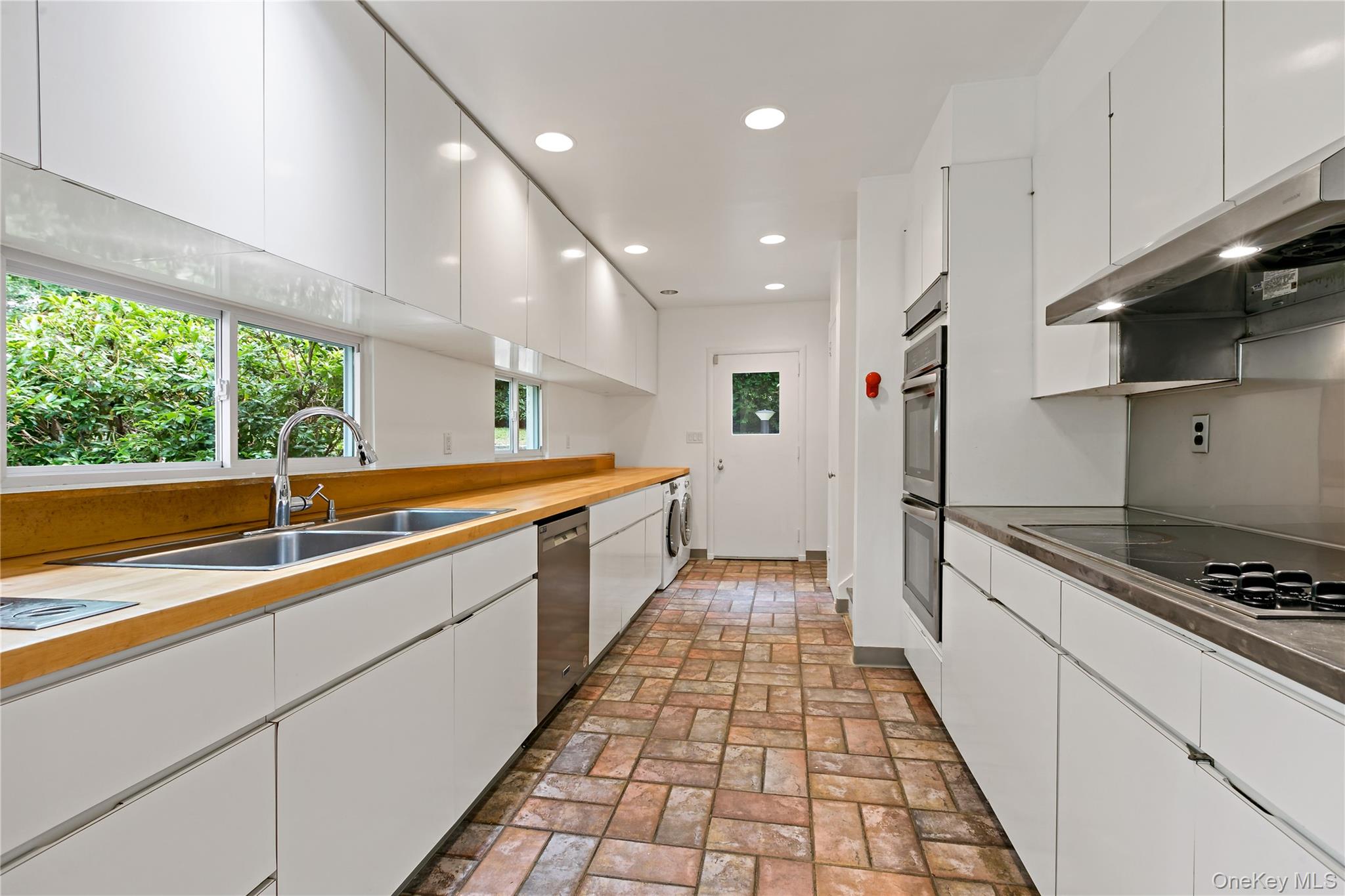 3 Tory Lane Property Photo 13