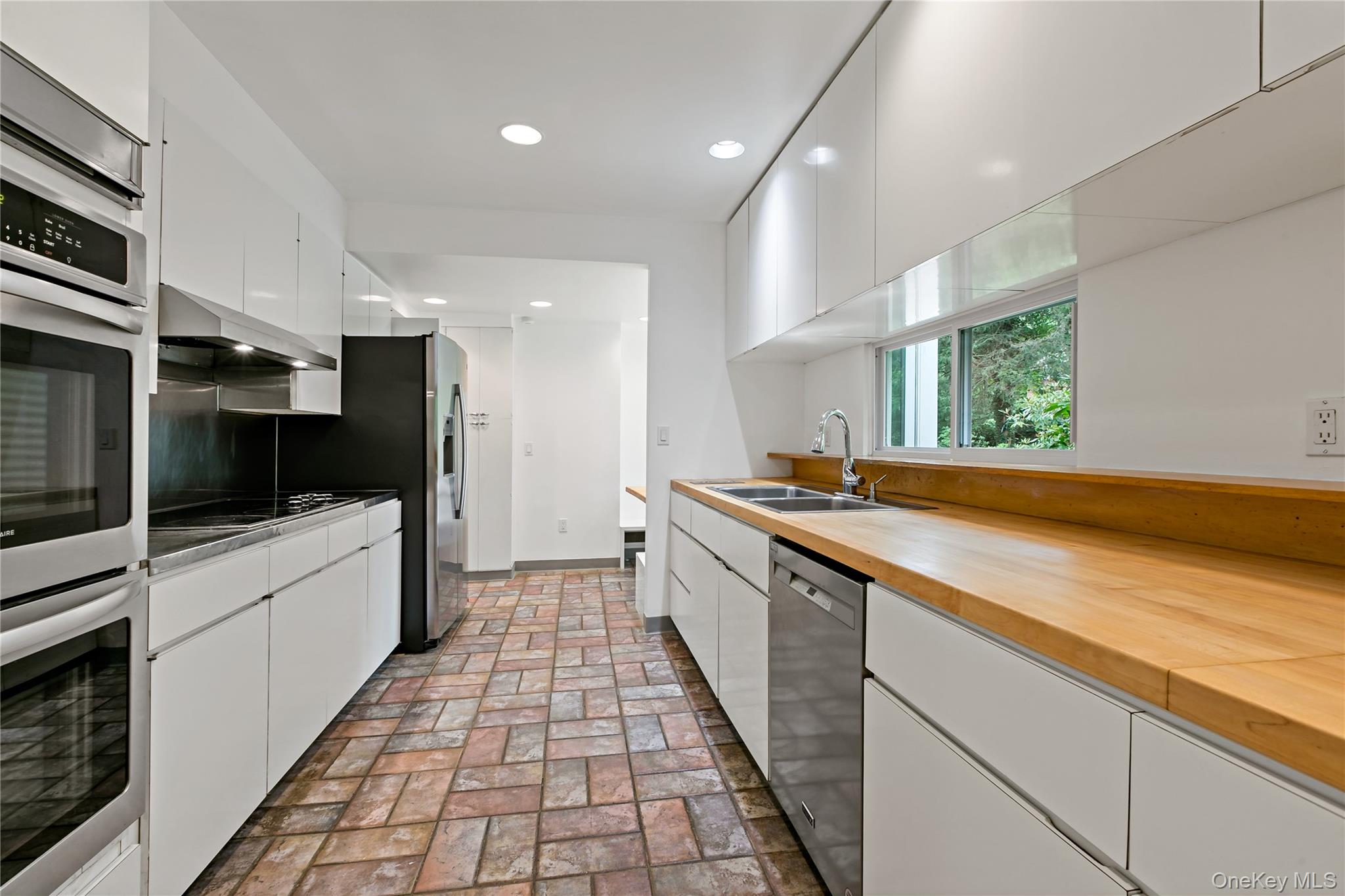 3 Tory Lane Property Photo 14