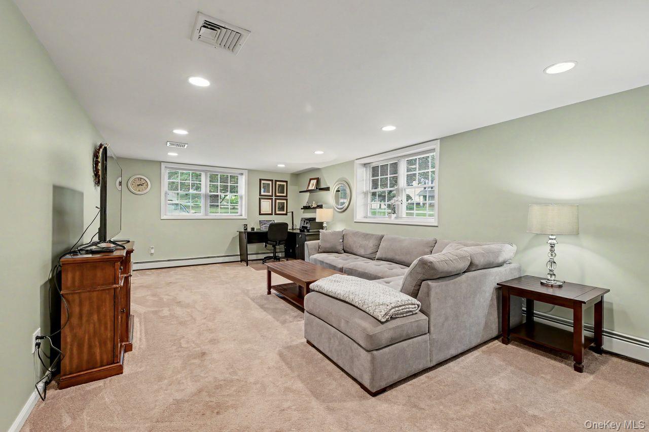 19 Lindy Drive Property Photo 29