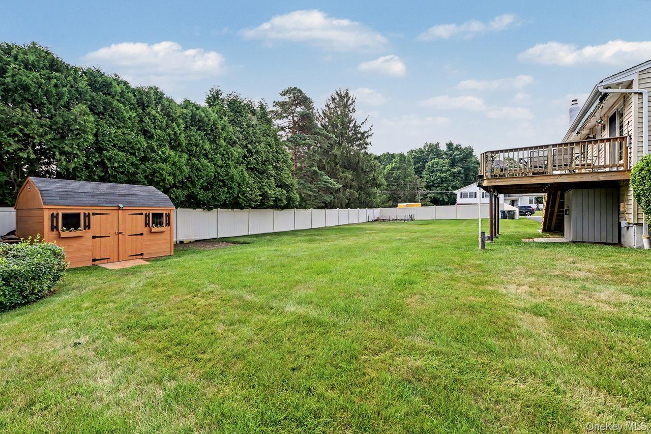19 Lindy Drive Property Photo 41