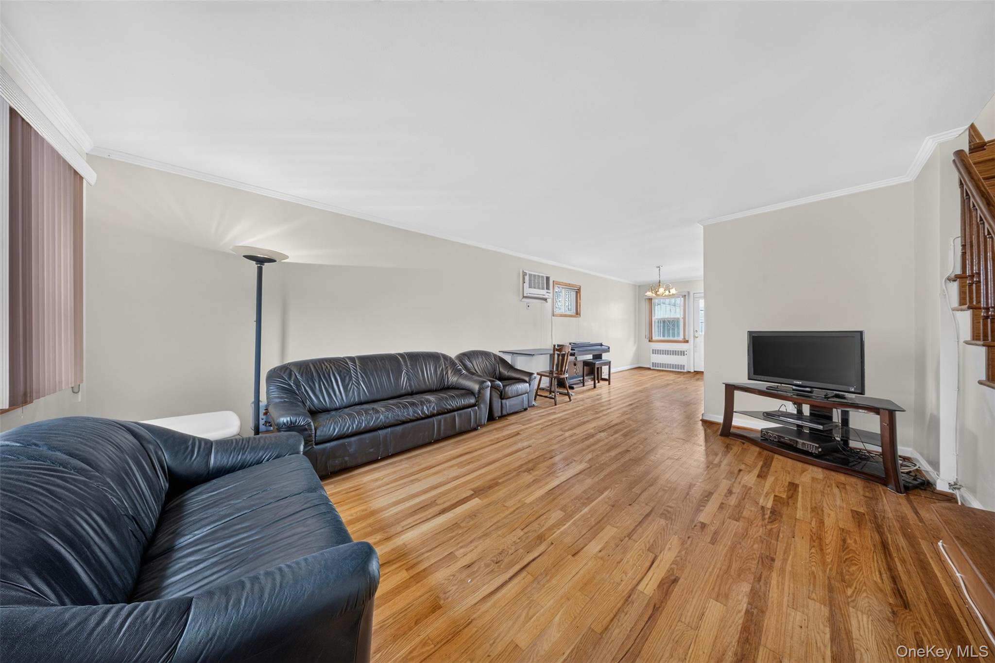 146-18 Kalmia Avenue Property Photo 3
