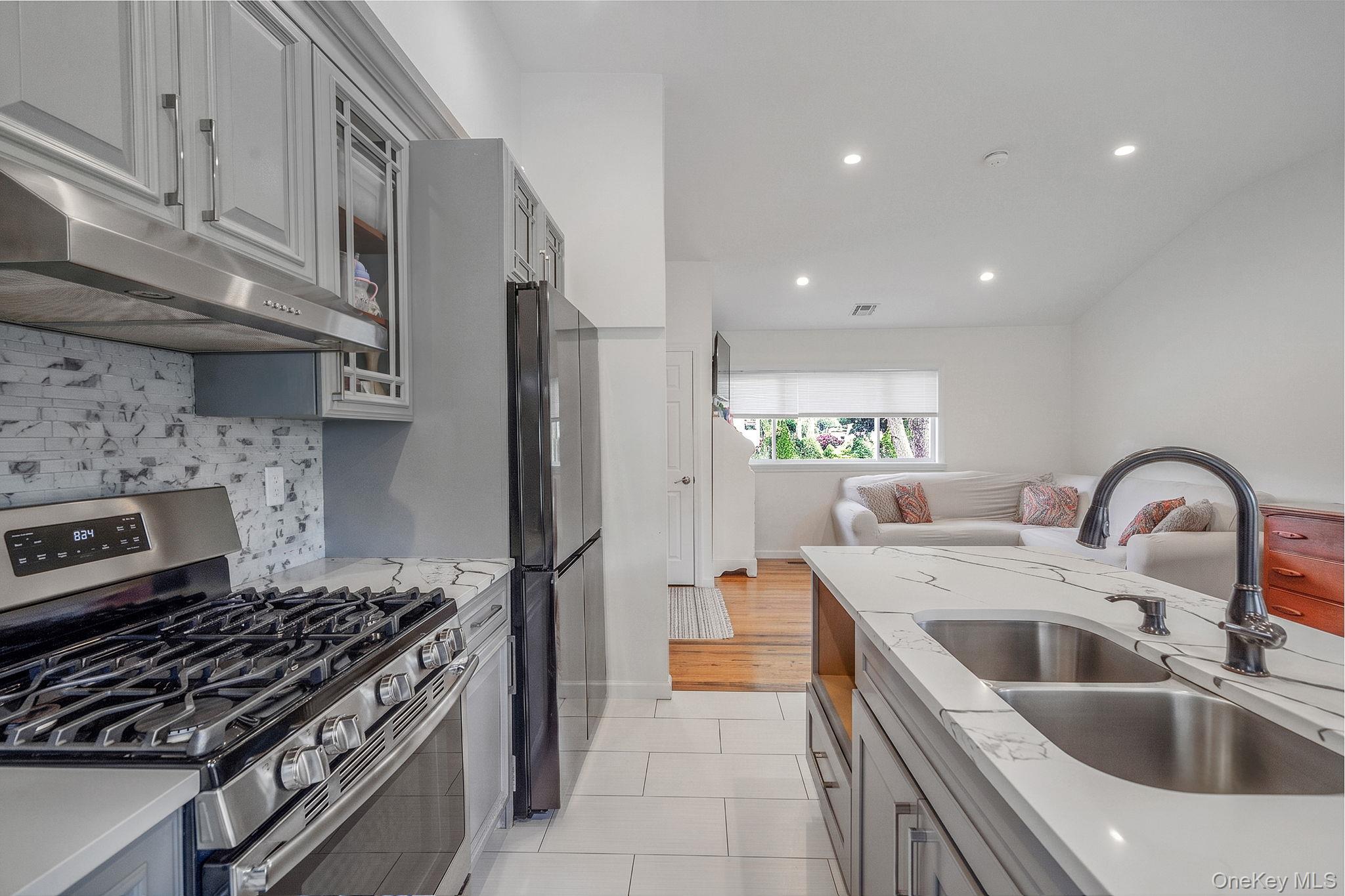 48 Hillside Avenue Property Photo 9