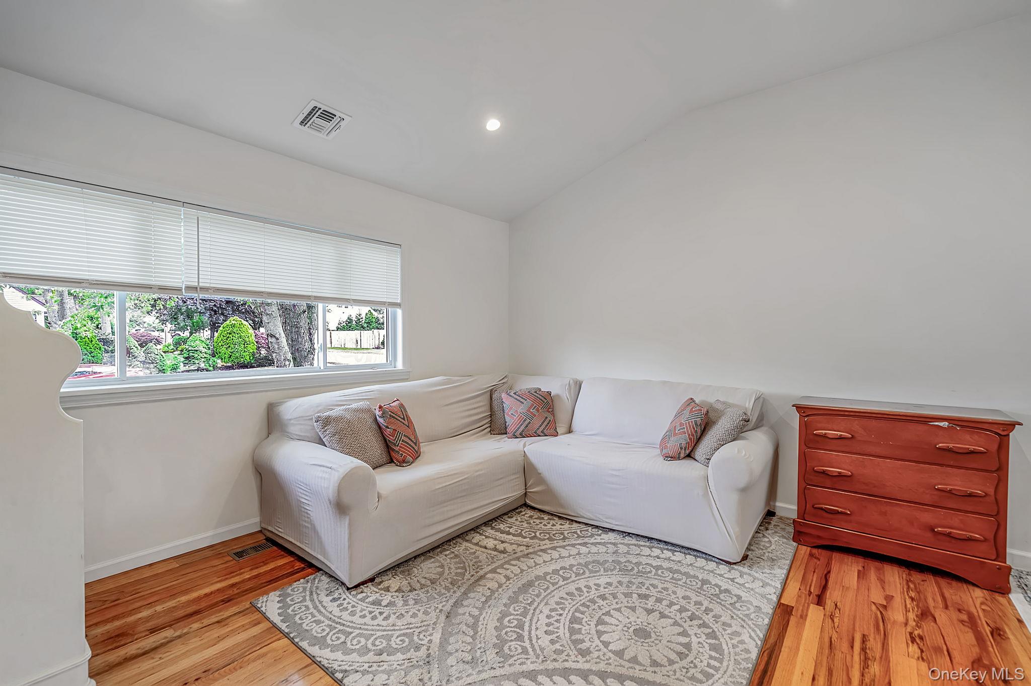 48 Hillside Avenue Property Photo 15