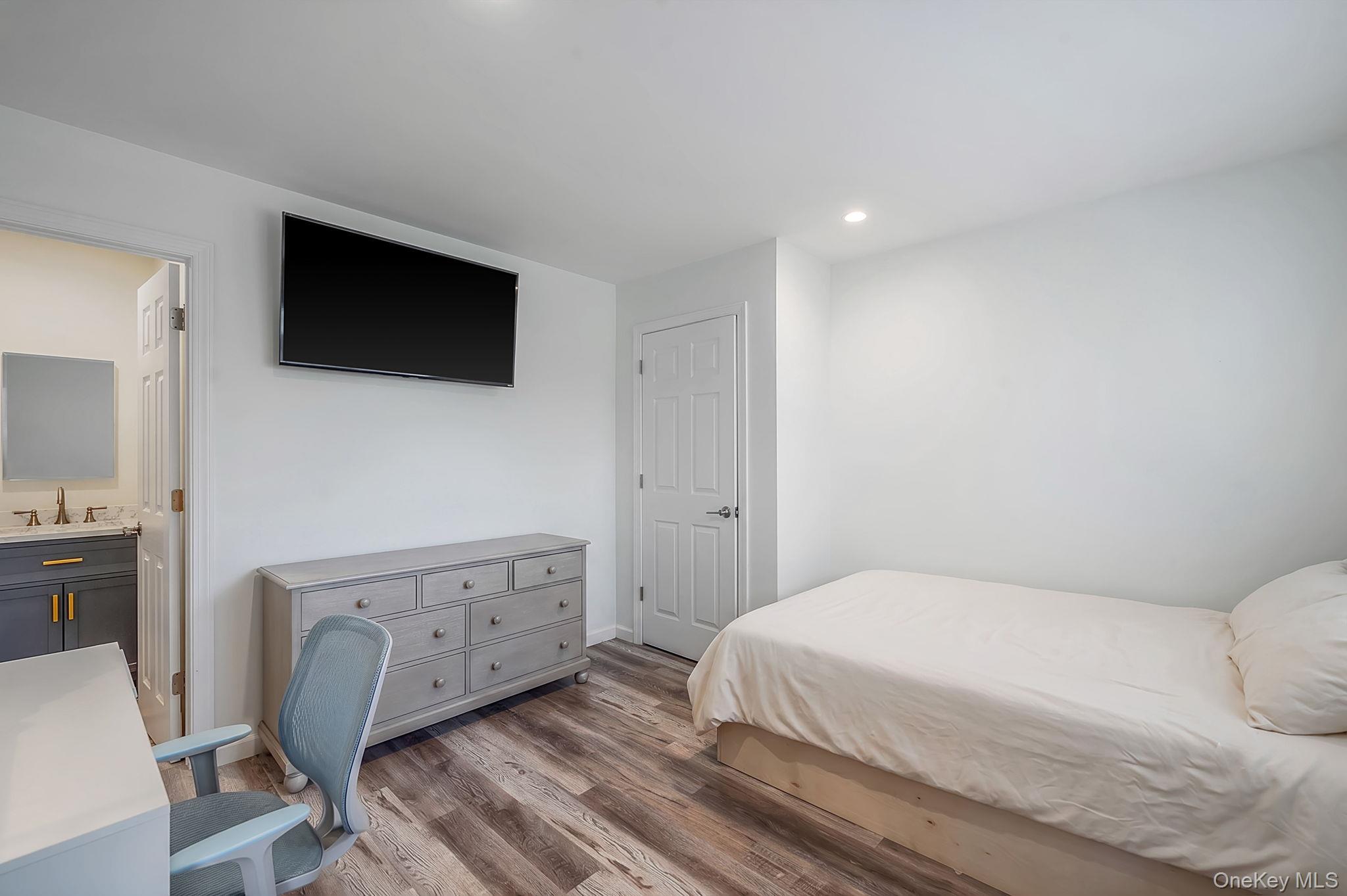 48 Hillside Avenue Property Photo 18