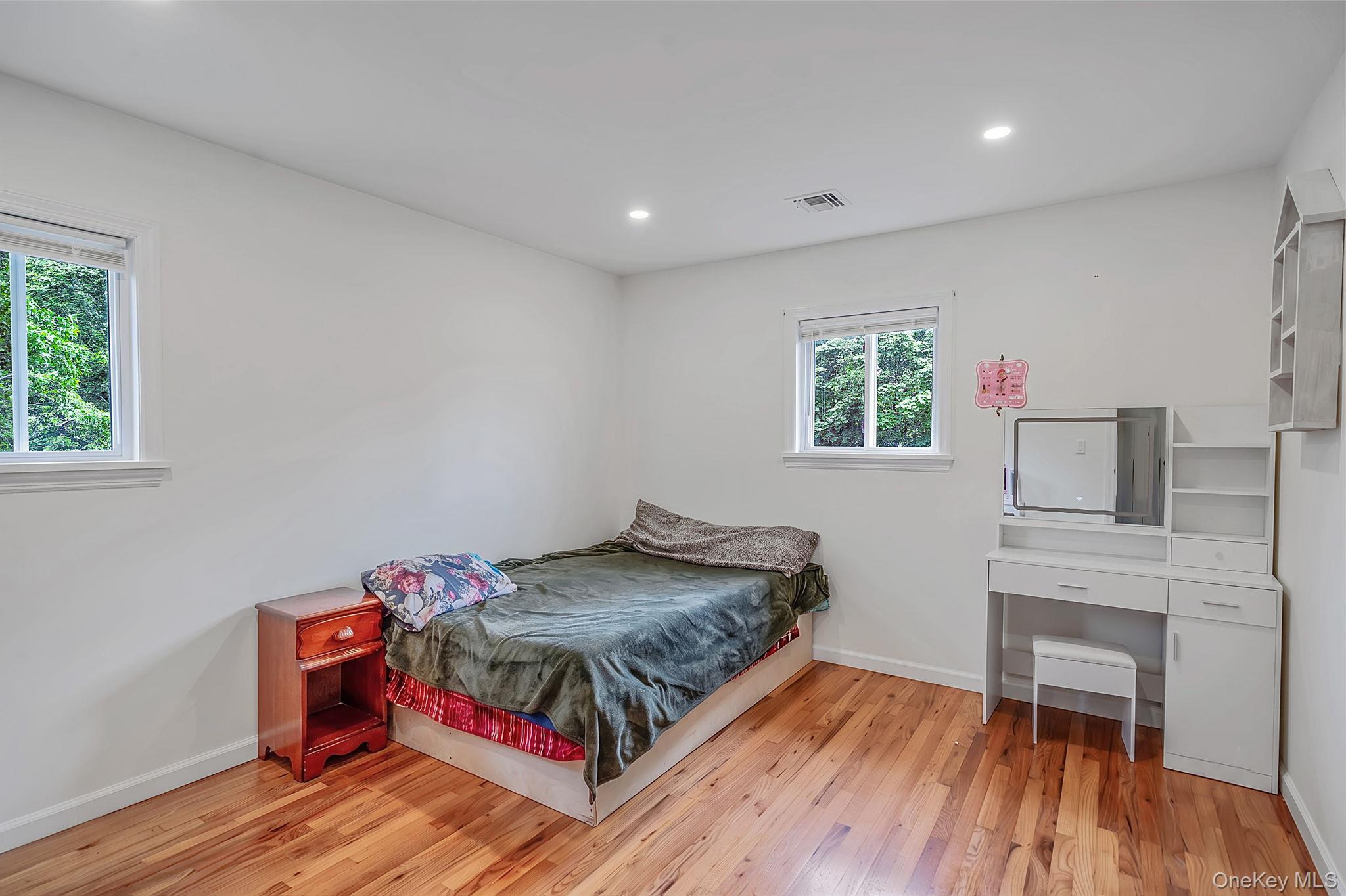 48 Hillside Avenue Property Photo 23