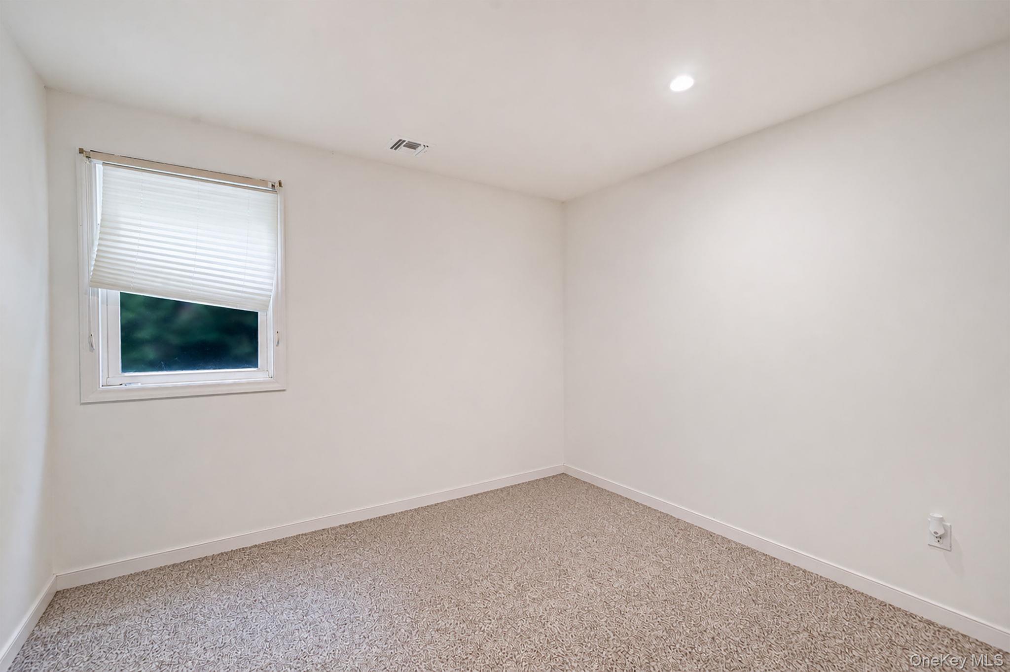 48 Hillside Avenue Property Photo 35