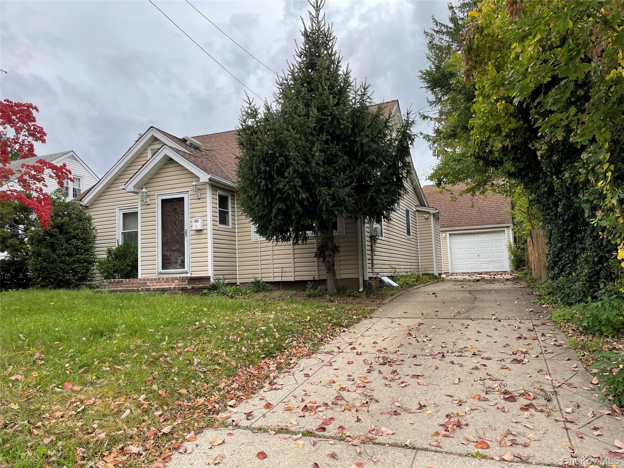 6 Dawes Avenue Property Photo 2