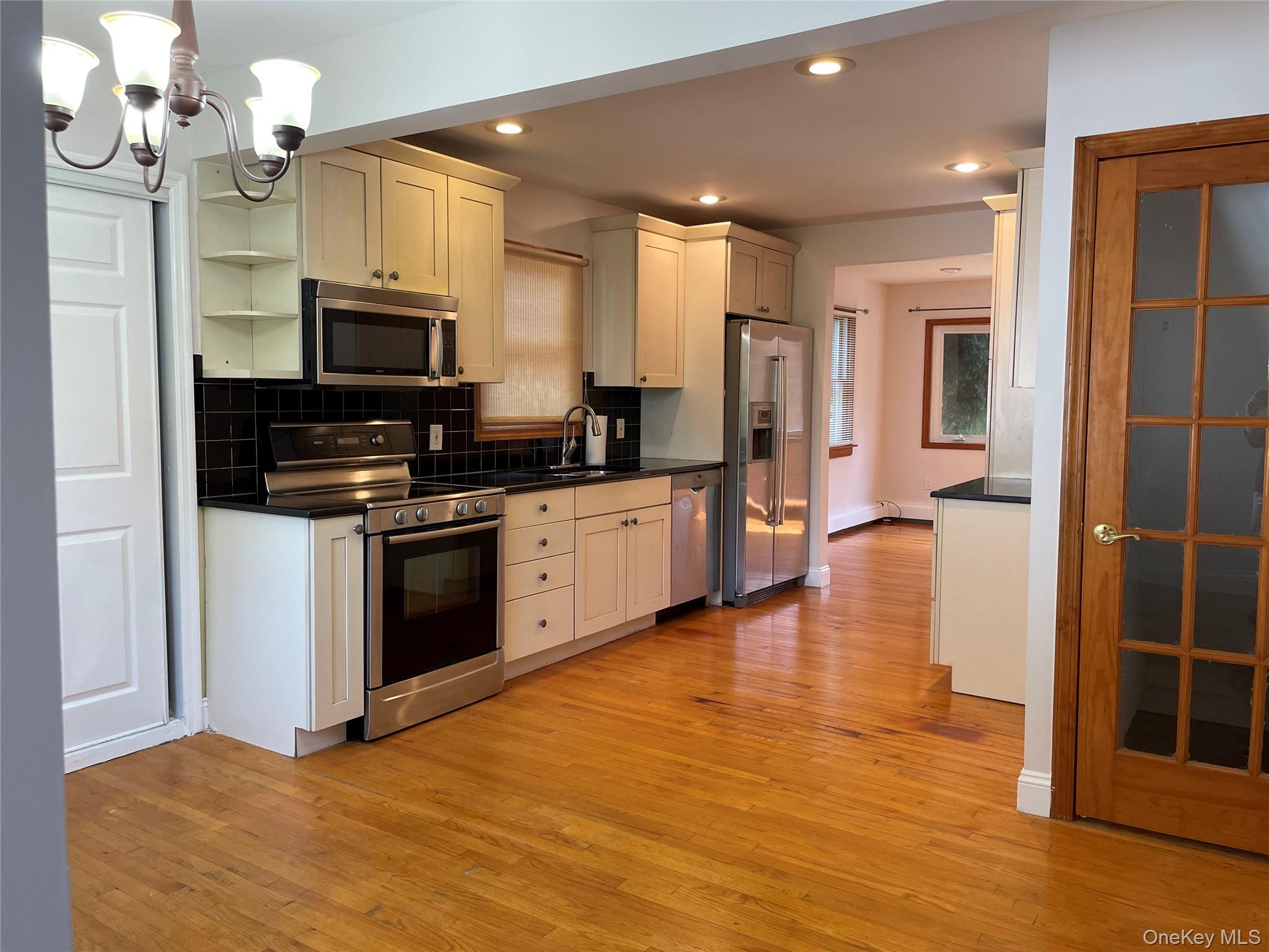 6 Dawes Avenue Property Photo 7