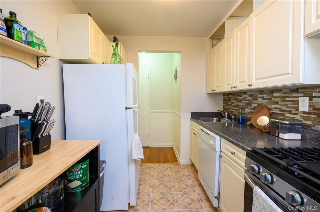 4 Sadore Lane 3j Property Photo 9