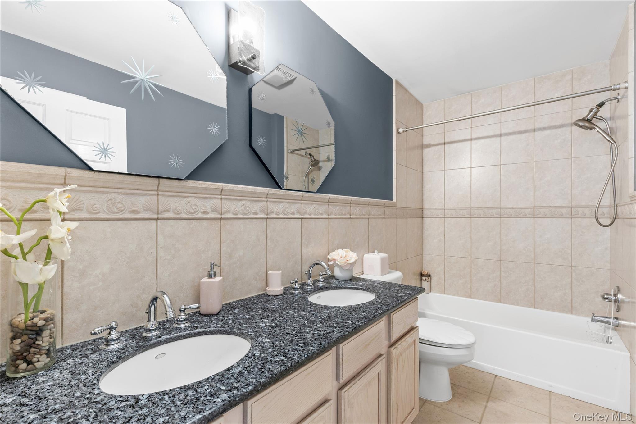312 West Street Property Photo 28
