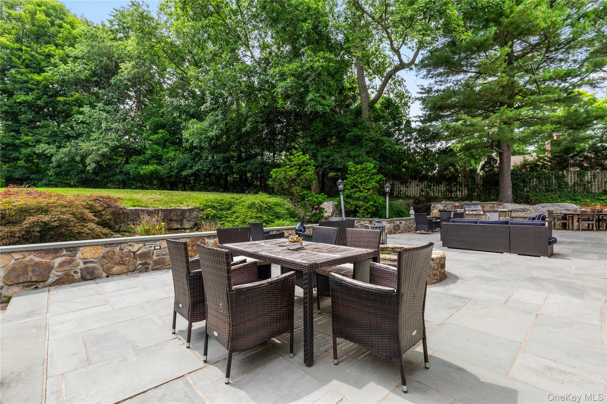 312 West Street Property Photo 30