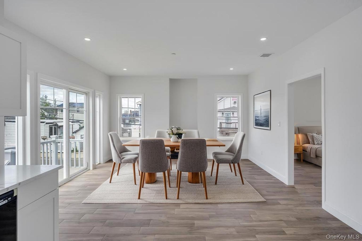 10 8th Avenue Property Photo 3