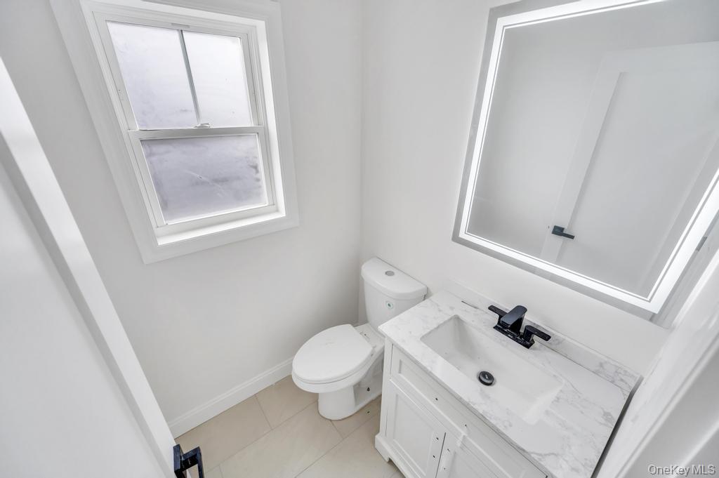 10 8th Avenue Property Photo 5