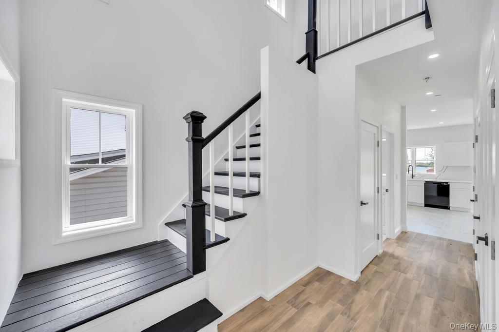 10 8th Avenue Property Photo 13
