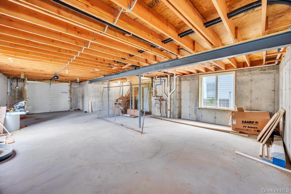 10 8th Avenue Property Photo 16