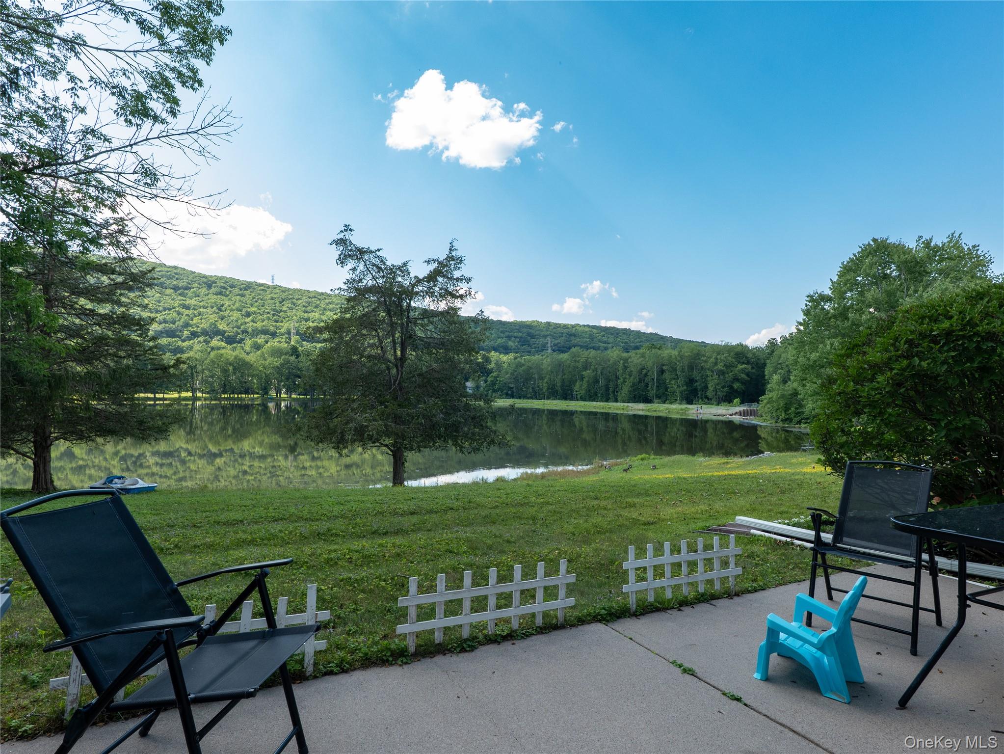 402 Mountain Laurel Drive Property Photo 1
