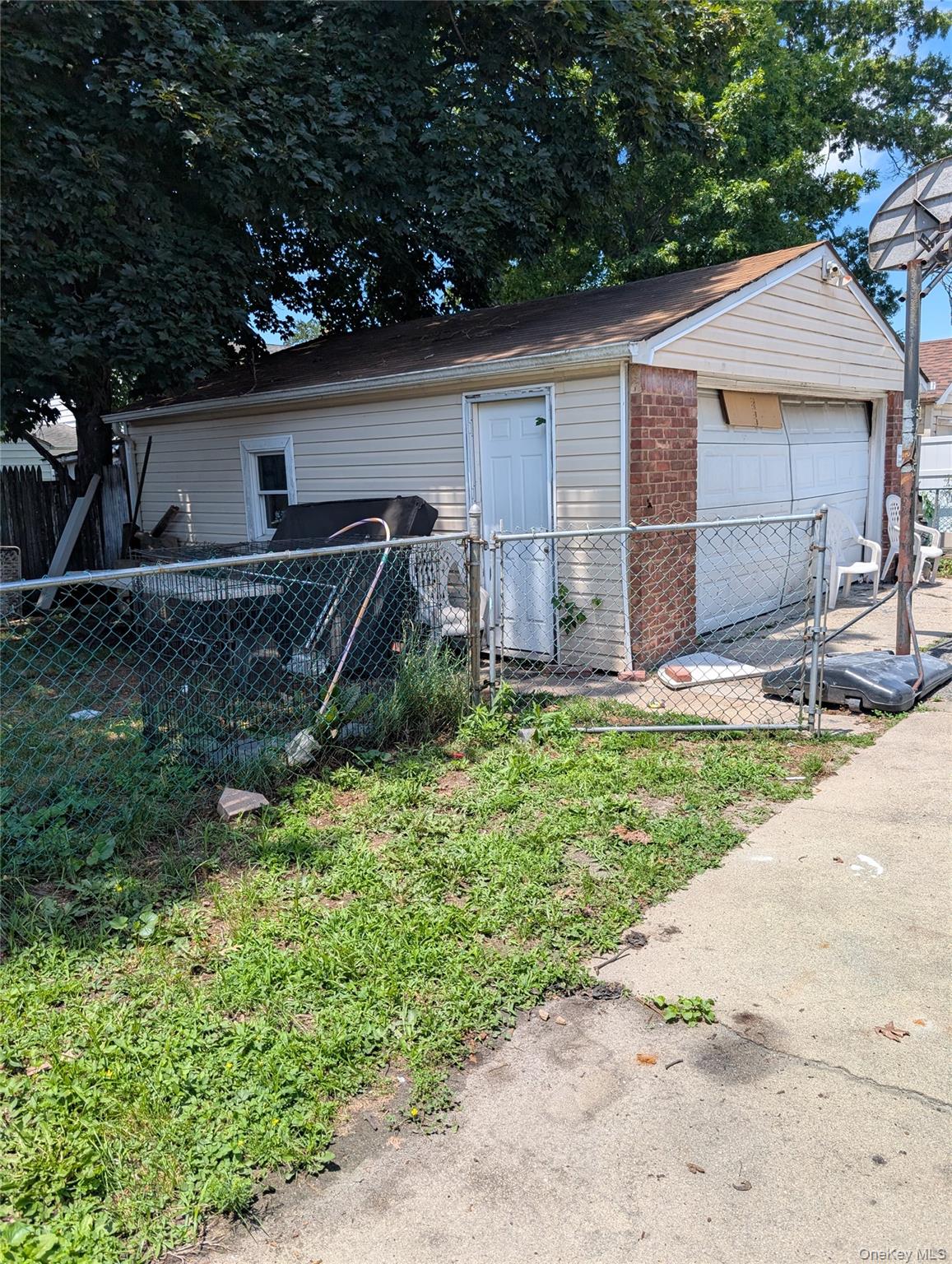 359 Magnolia Avenue Property Photo 5
