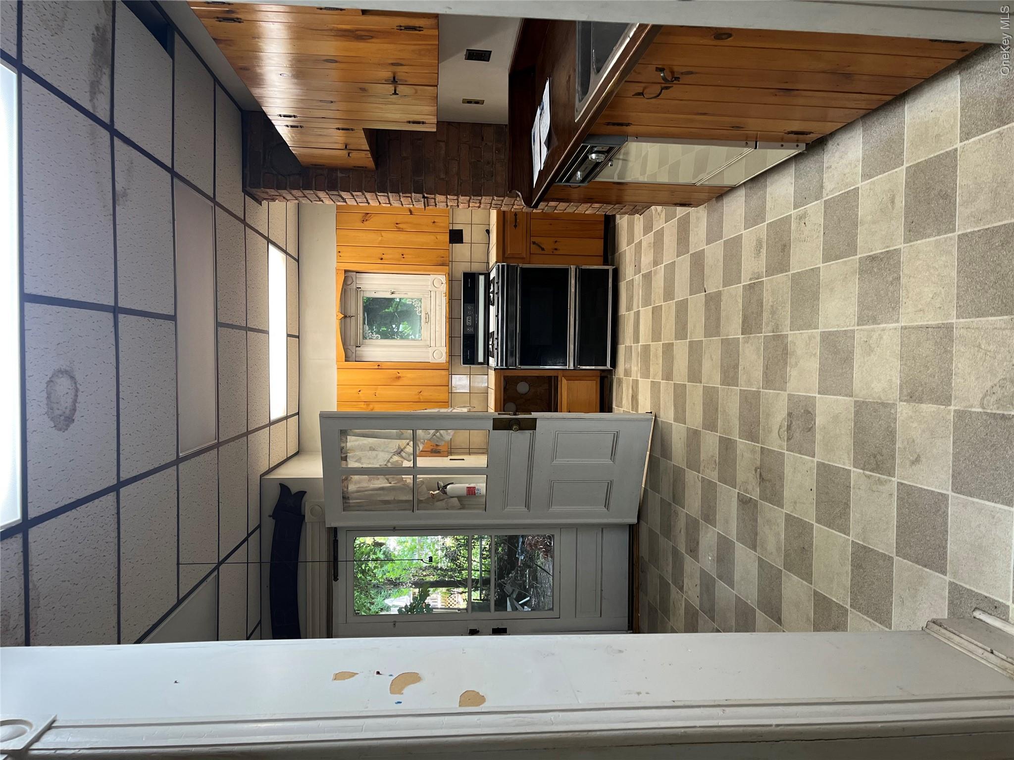 731 Frost Avenue Property Photo 14