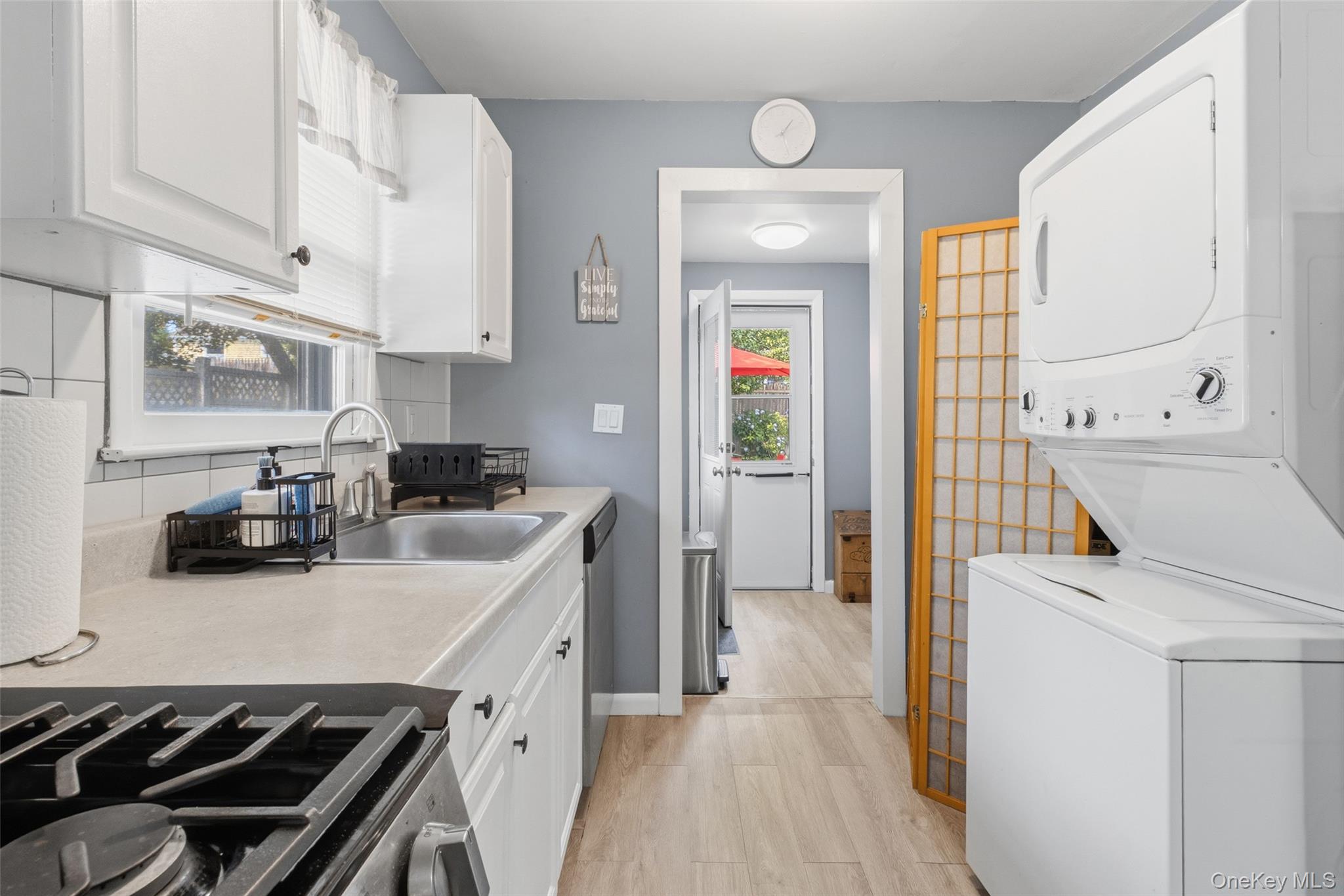 23 Gates Avenue Property Photo 14
