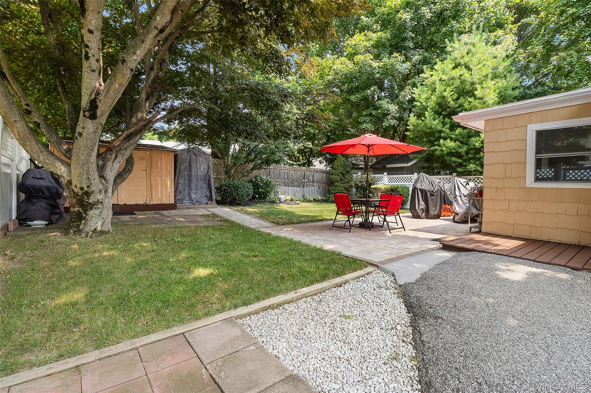 23 Gates Avenue Property Photo 29