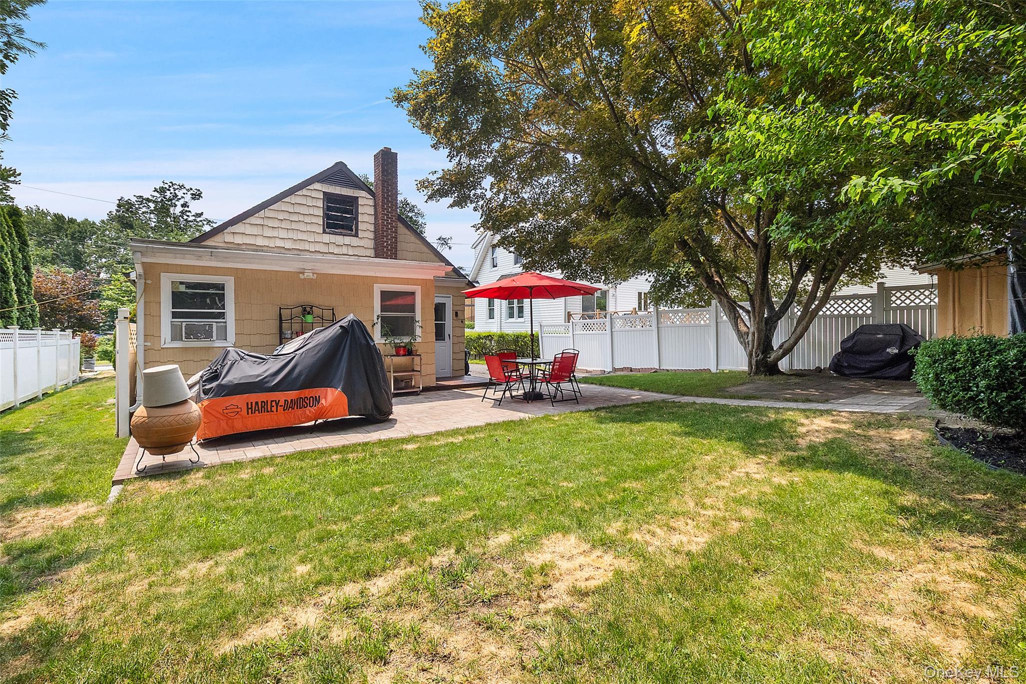 23 Gates Avenue Property Photo 30