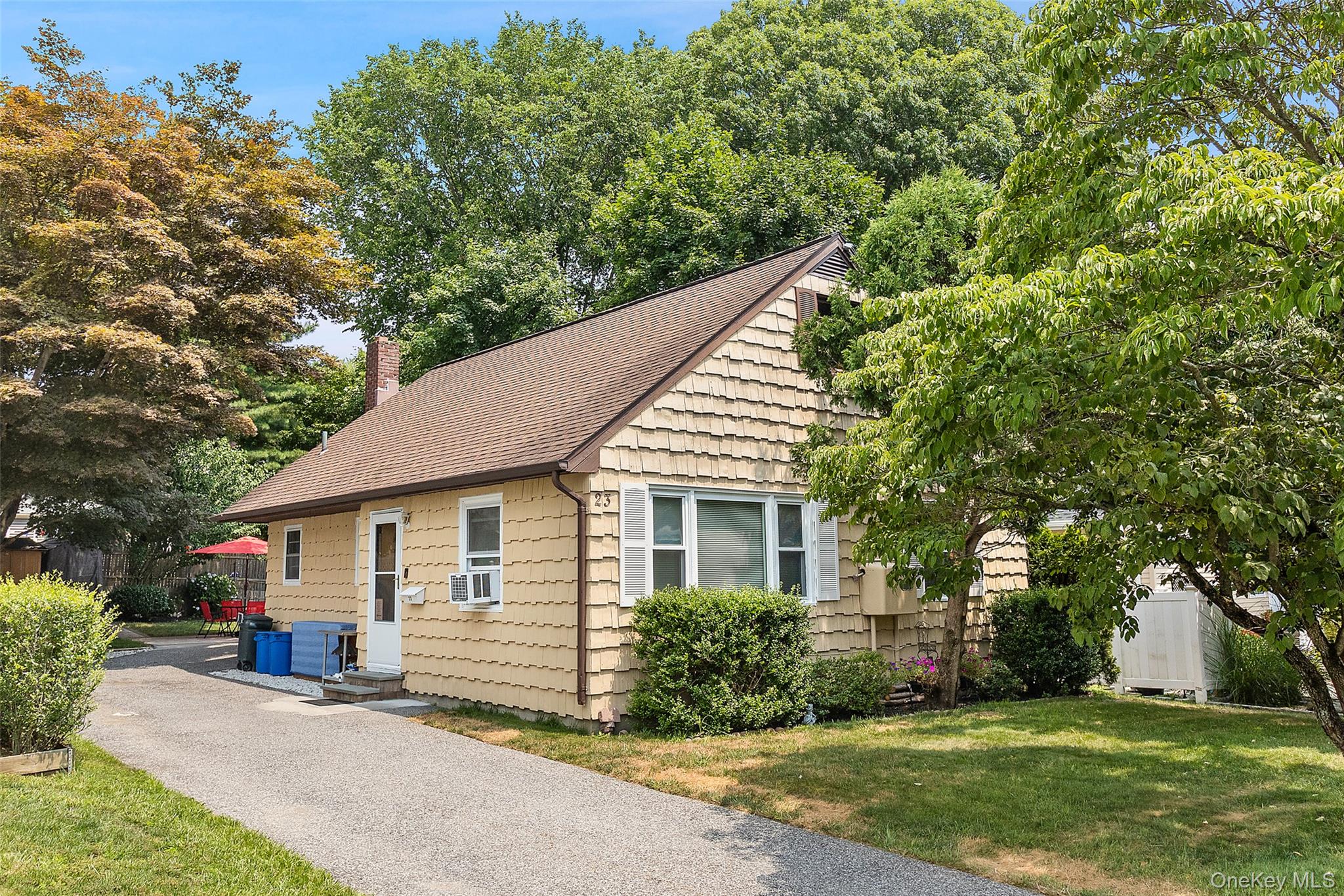 23 Gates Avenue Property Photo 33