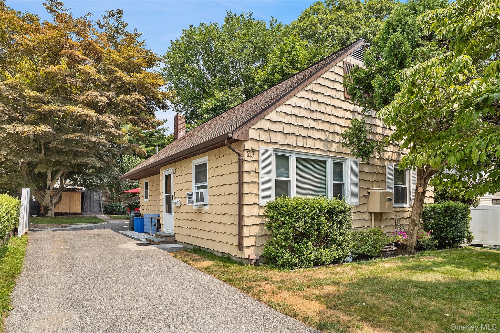 23 Gates Avenue Property Photo 34
