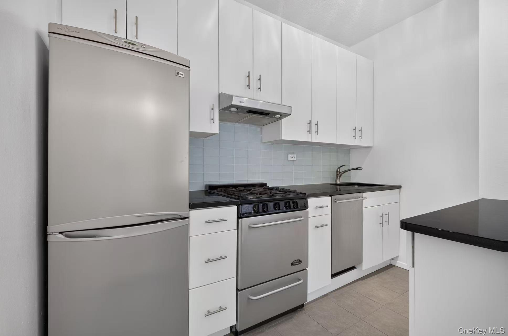 60 E 8th Street 18g Property Photo 8