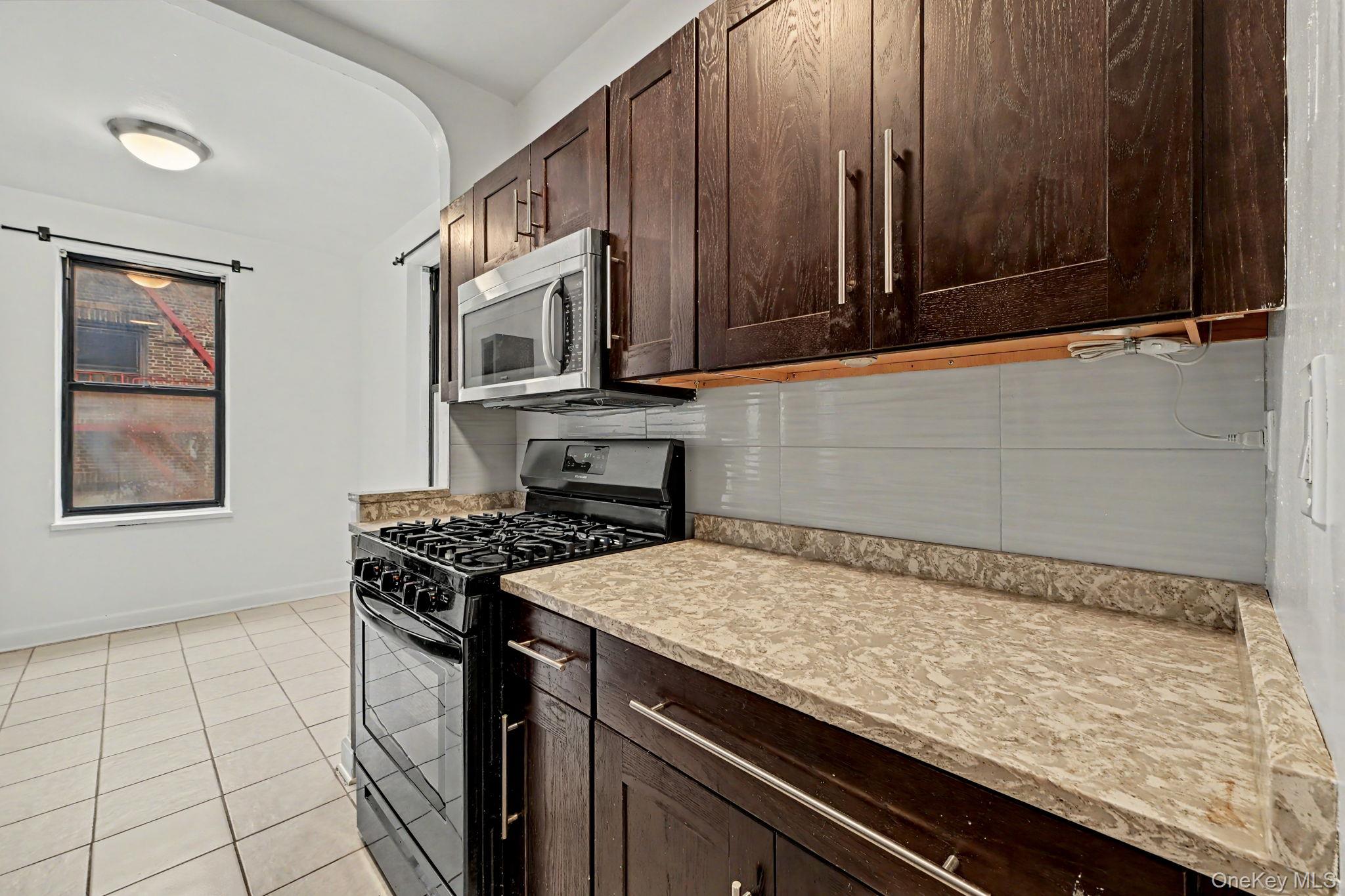 210 Martine Avenue 5k Property Photo 8