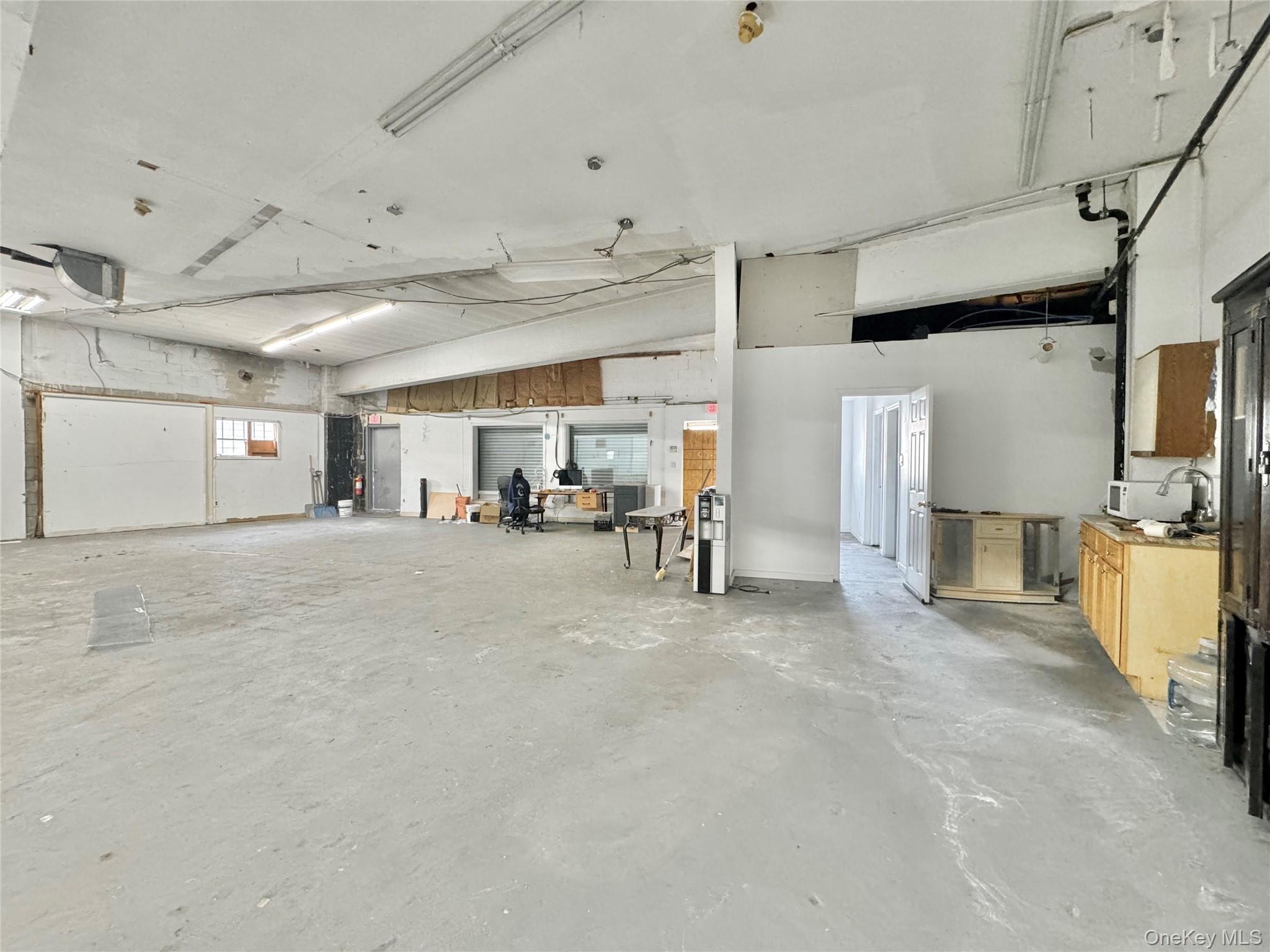 120 New Hyde Park Road Property Photo 10