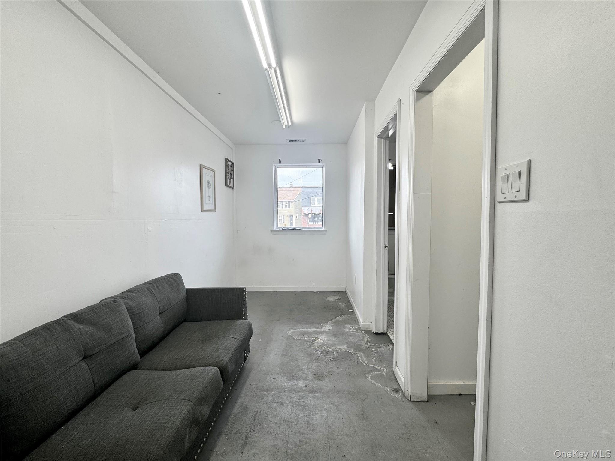 120 New Hyde Park Road Property Photo 11
