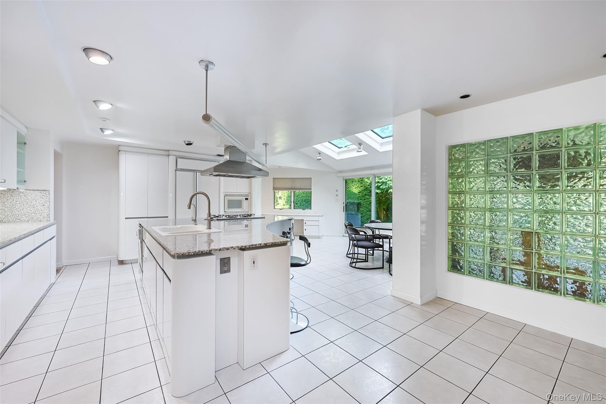 2 W Woods Road Property Photo 10