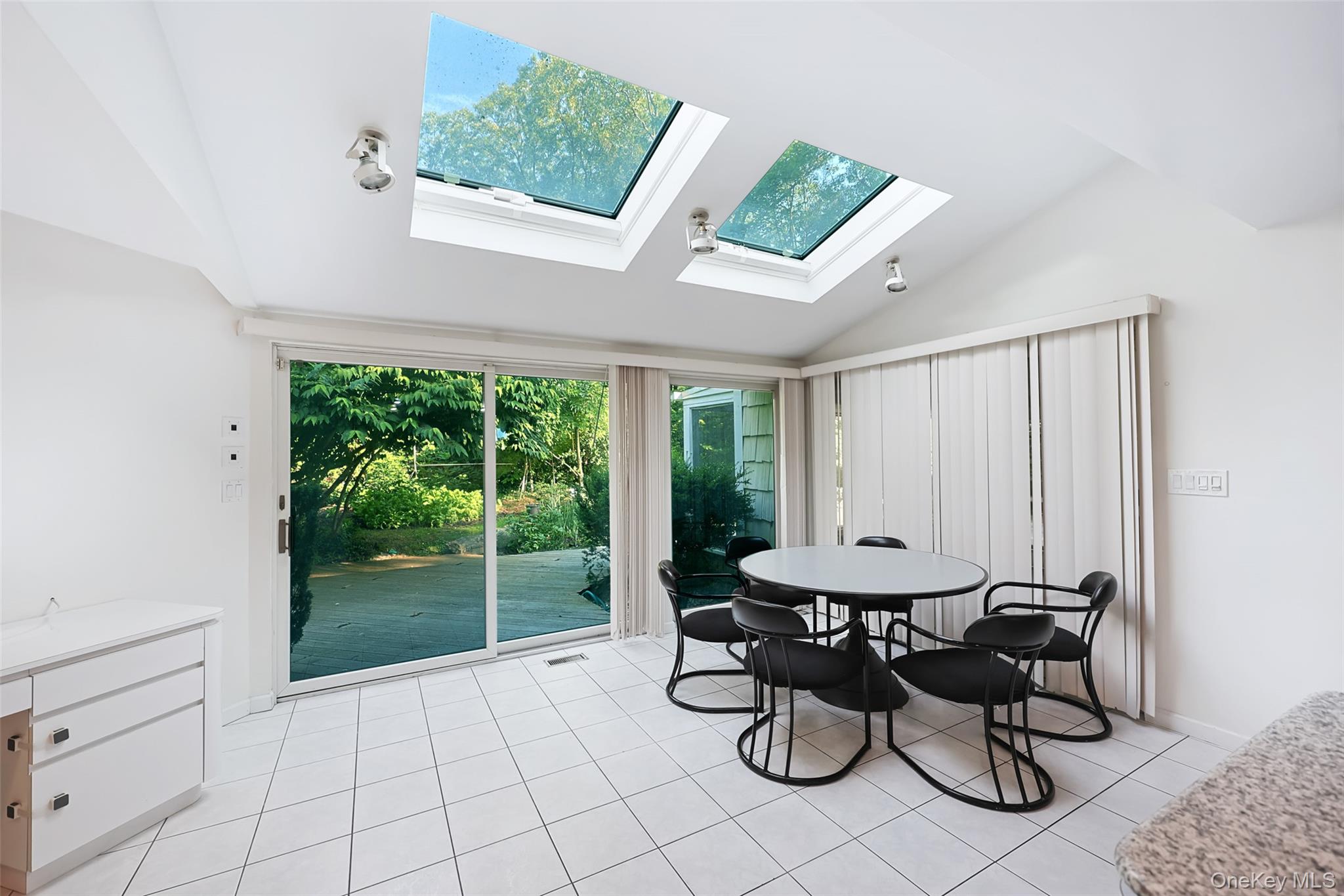 2 W Woods Road Property Photo 12