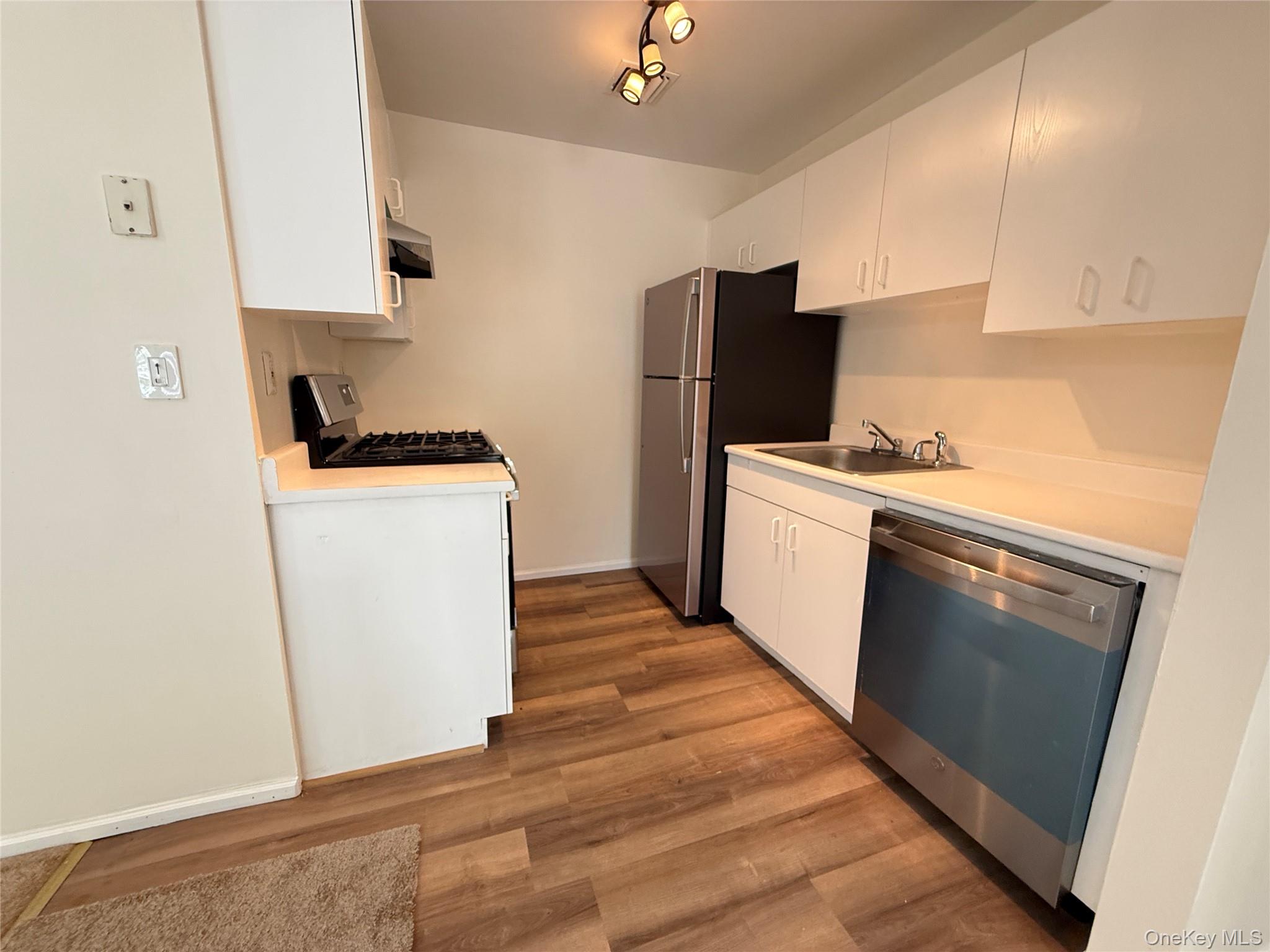 82 High Street 5 Property Photo 3