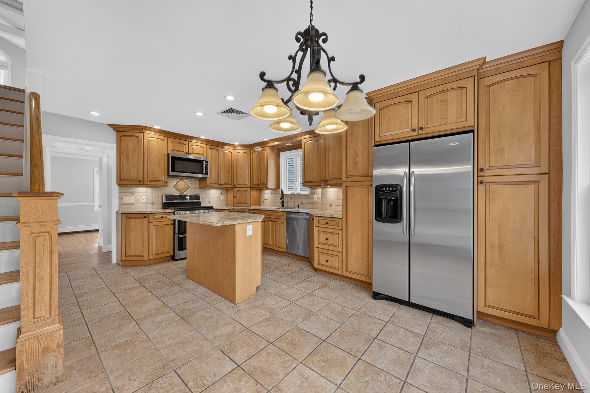 37 Harding Avenue Property Photo 9