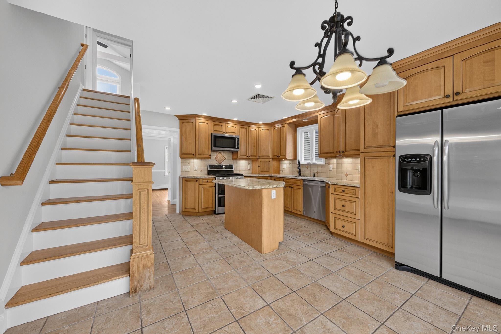 37 Harding Avenue Property Photo 12