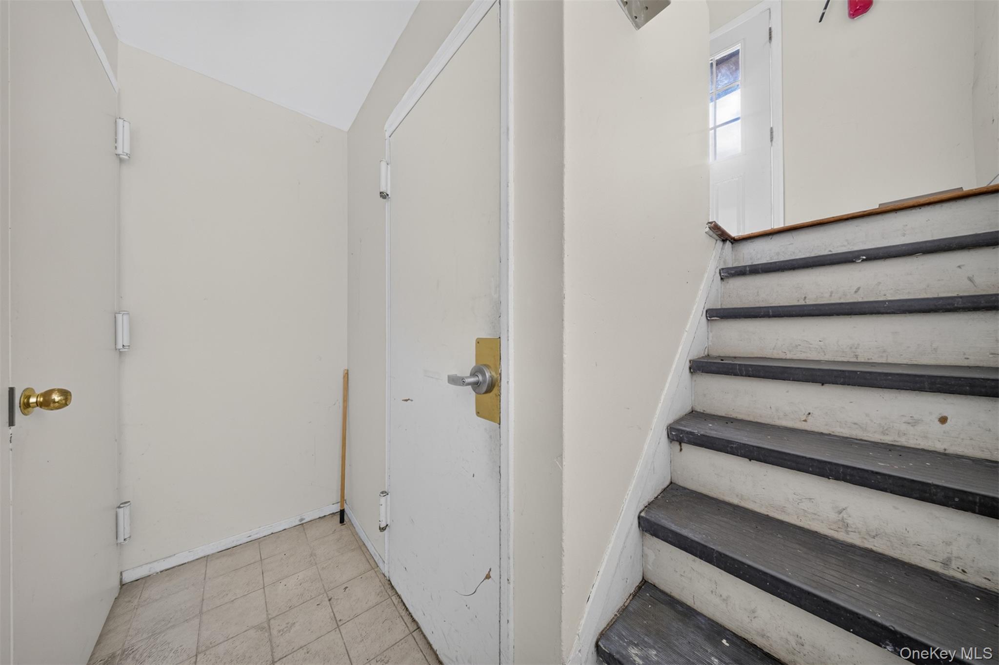 143-27 Roosevelt Avenue Property Photo 14