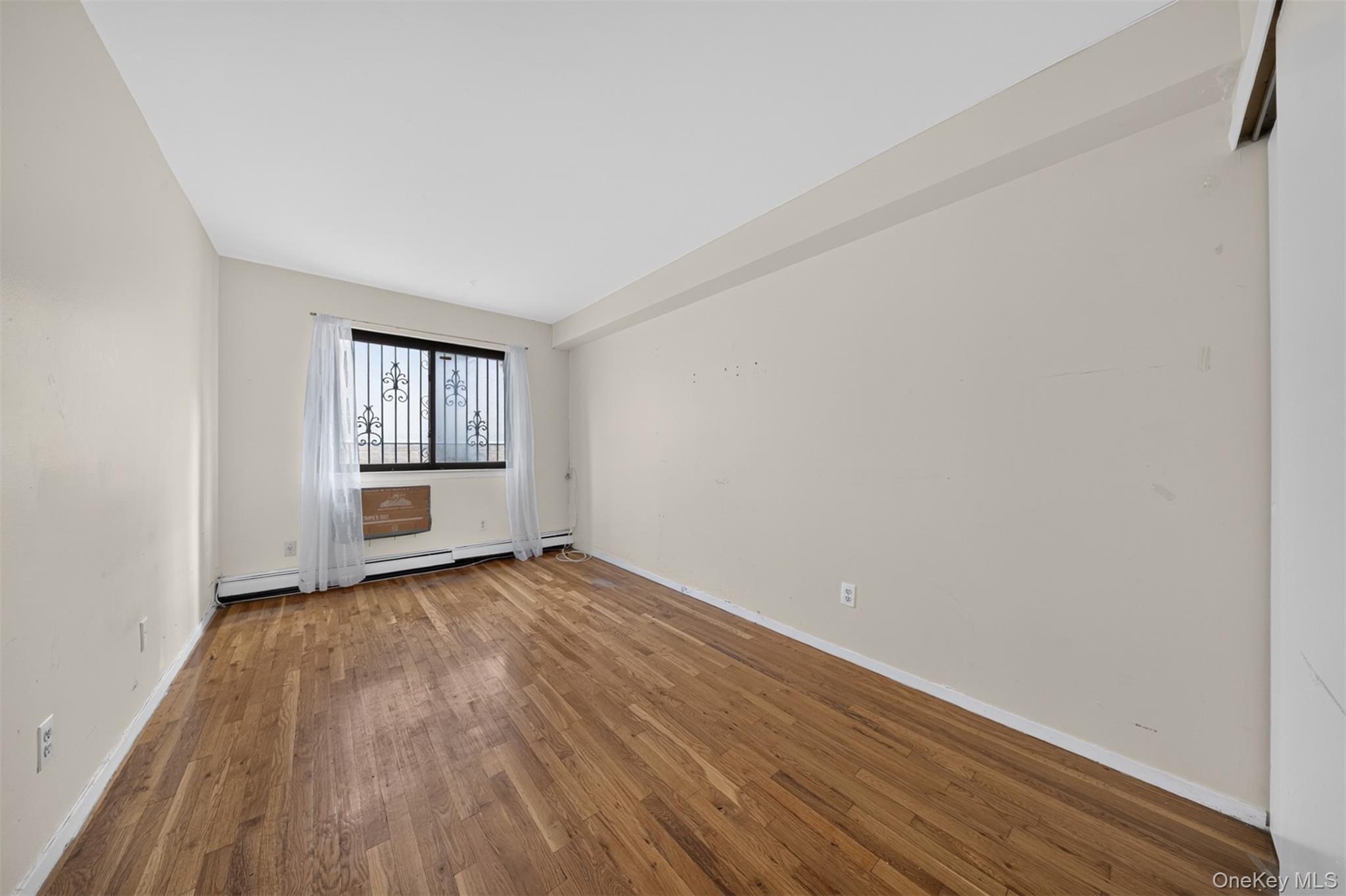143-27 Roosevelt Avenue Property Photo 23