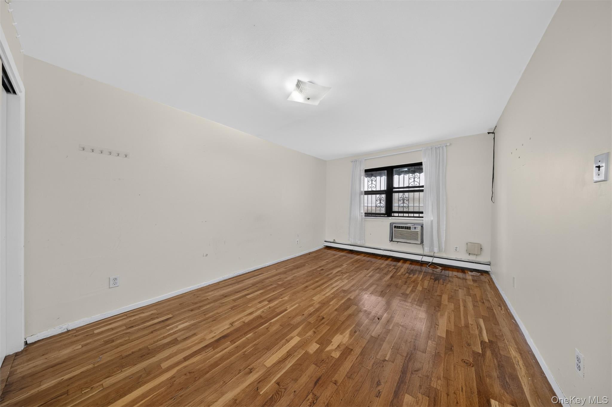 143-27 Roosevelt Avenue Property Photo 24